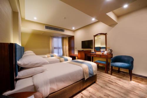 stay inn pyramids hotel