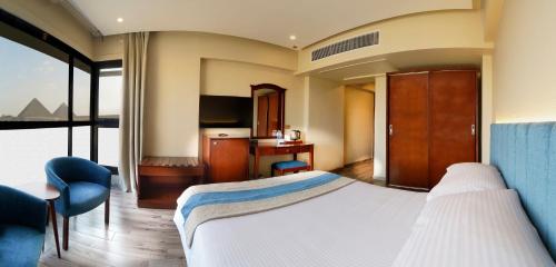 stay inn pyramids hotel