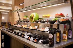 stay inn pyramids hotel