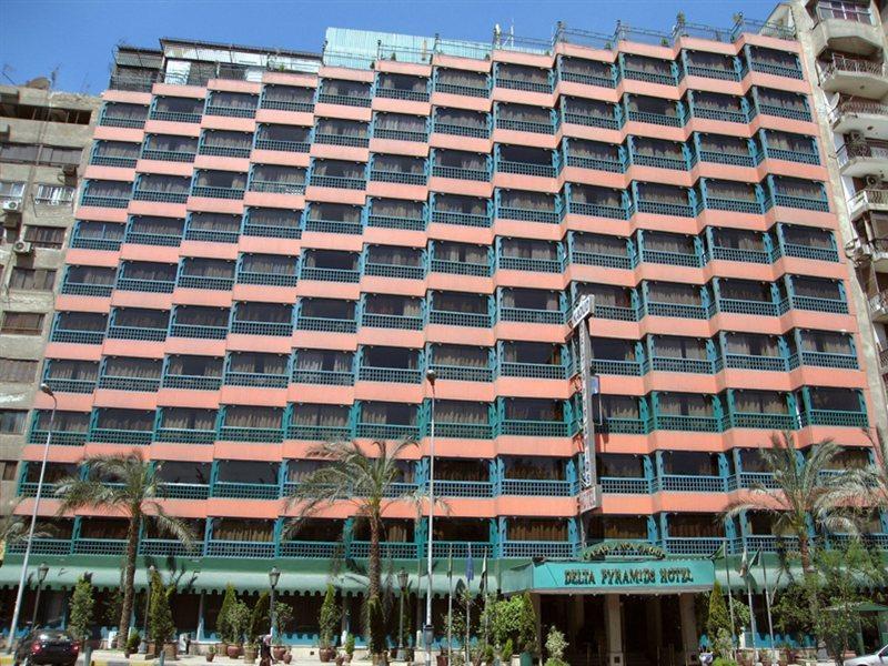 stay inn pyramids hotel