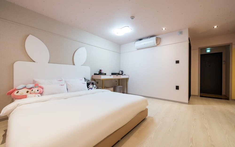 jangyu almond kids hotel