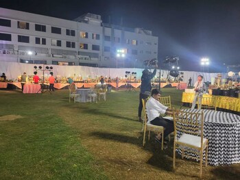 ratnapriya hotel and resort