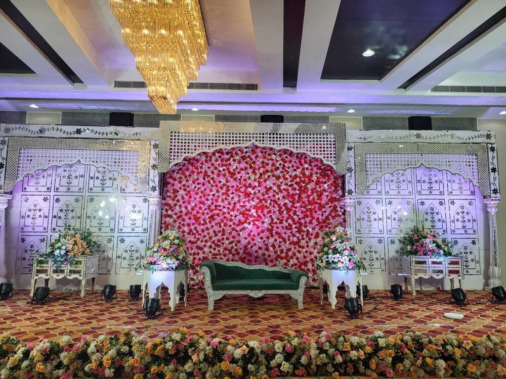 ratnapriya hotel and resort