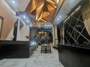 ratnapriya hotel and resort