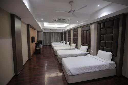 ratnapriya hotel and resort