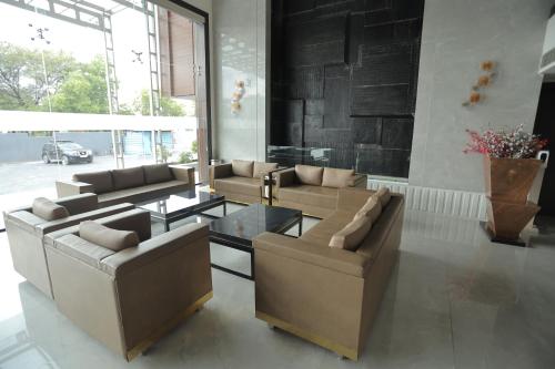 ratnapriya hotel and resort