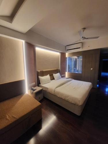 ratnapriya hotel and resort