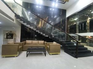 ratnapriya hotel and resort