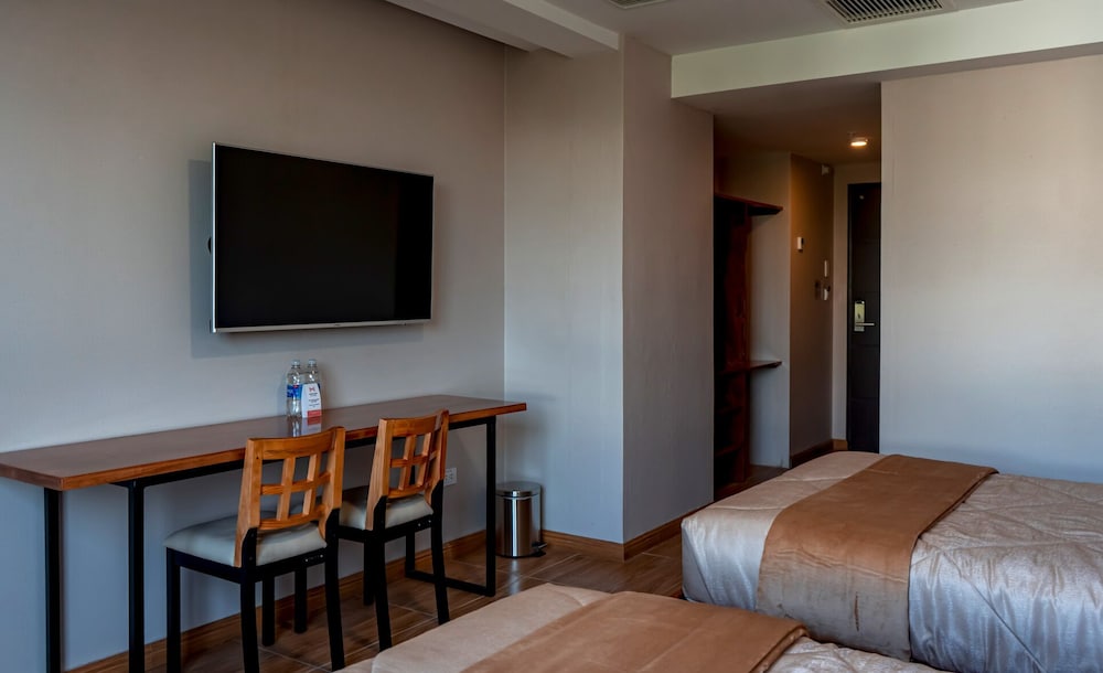 miraflores city hotel