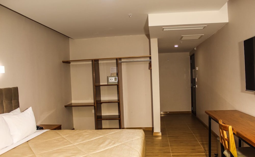 miraflores city hotel