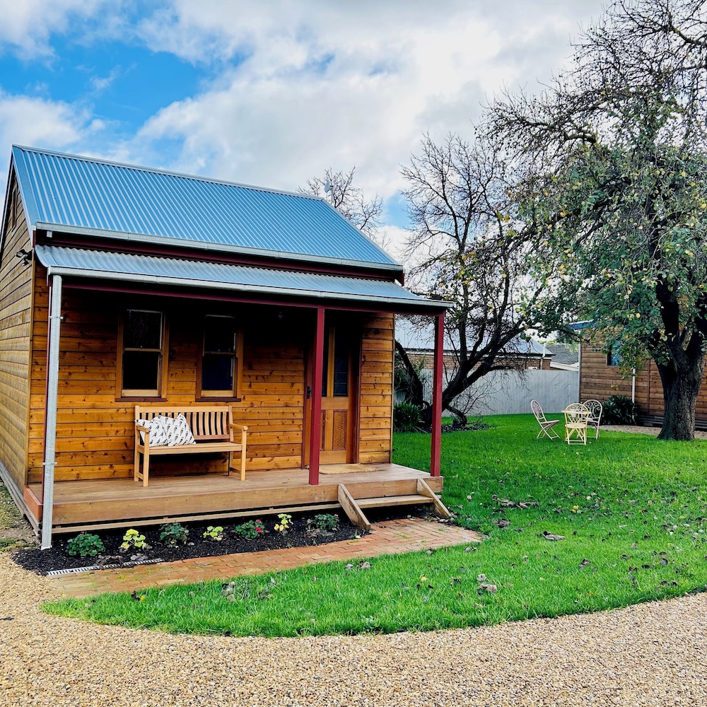 willunga gallery cabins