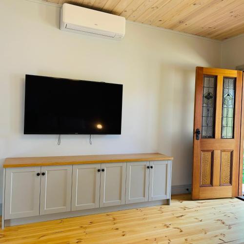 willunga gallery cabins