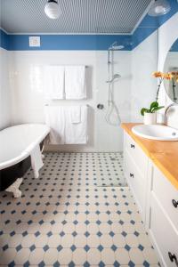 willunga gallery cabins