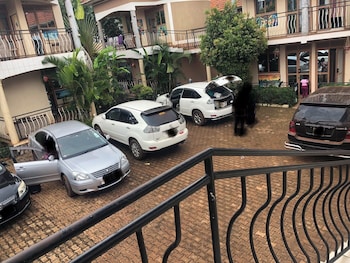 pacific cottages and guest house