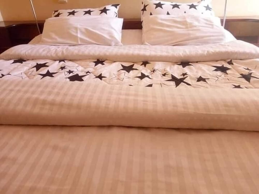 pacific cottages and guest house