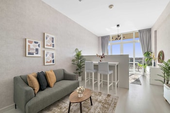 silkhaus palm views west the palm jumeirah dubai