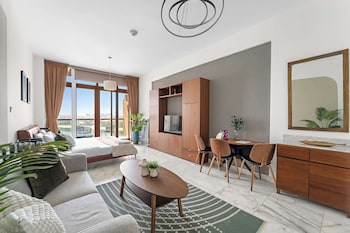 silkhaus palm views west the palm jumeirah dubai