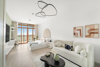 silkhaus palm views west the palm jumeirah dubai