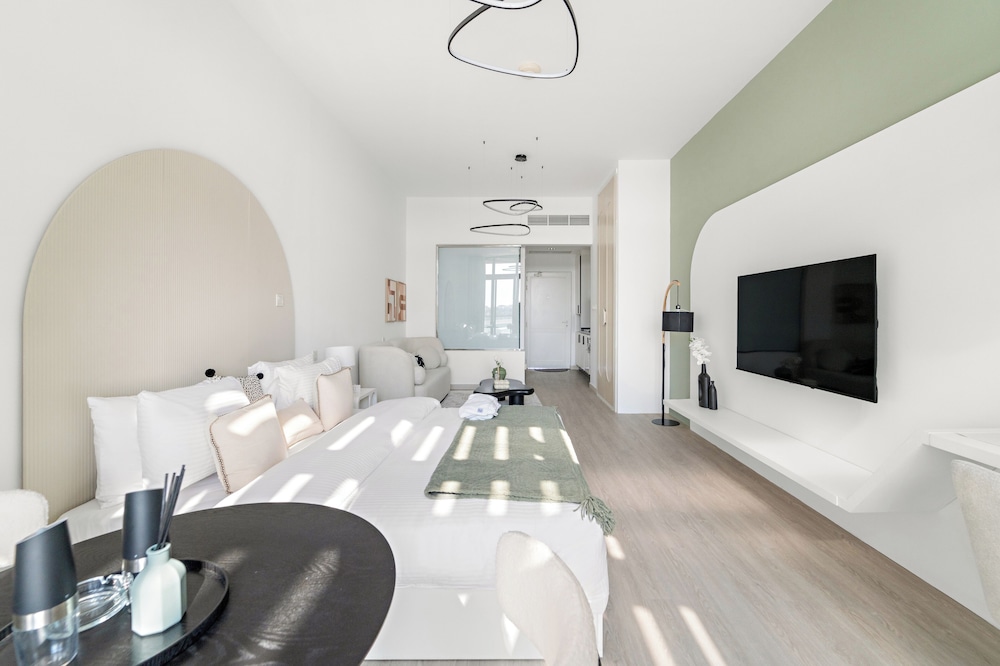 silkhaus palm views west the palm jumeirah dubai