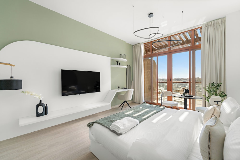 silkhaus palm views west the palm jumeirah dubai