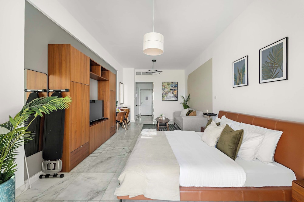 silkhaus palm views west the palm jumeirah dubai