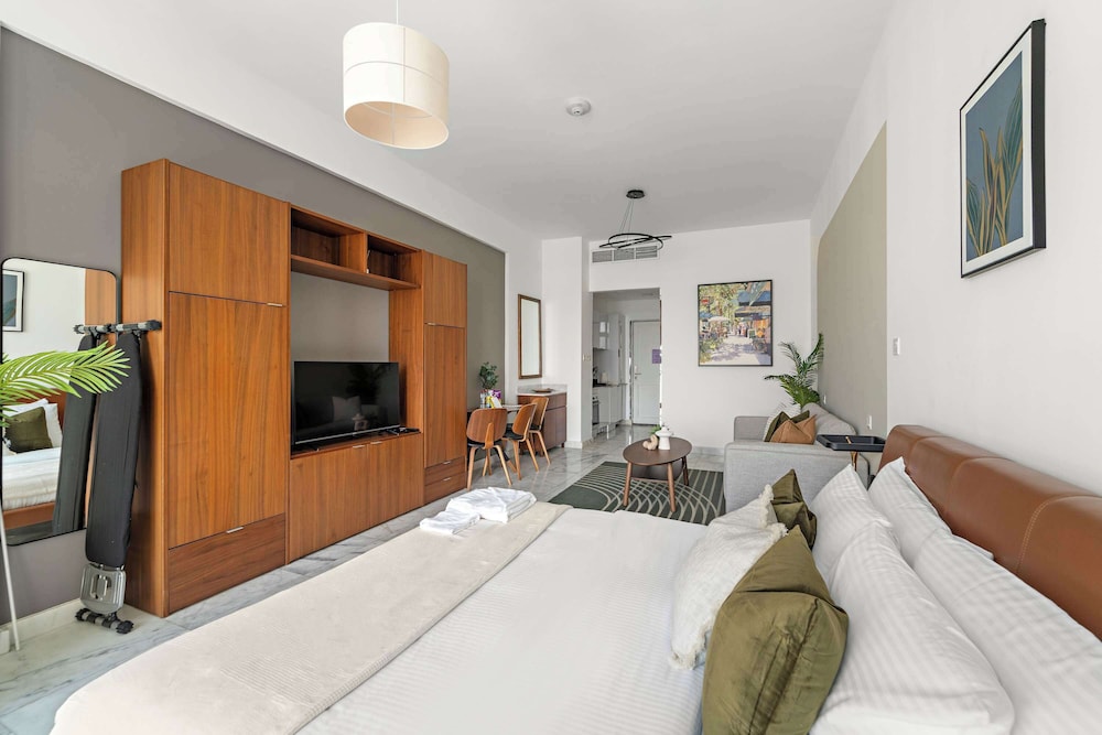 silkhaus palm views west the palm jumeirah dubai