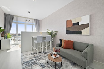 silkhaus palm views west the palm jumeirah dubai