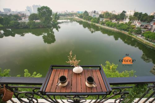 irest orange tay ho lakeside apartment