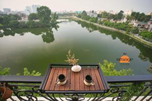 irest orange tay ho lakeside apartment