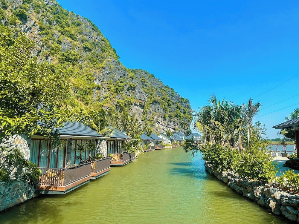 athena premier resort ninh binh