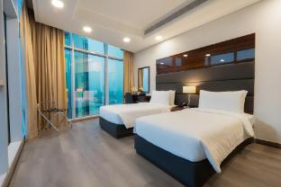 s plaza suites hotel