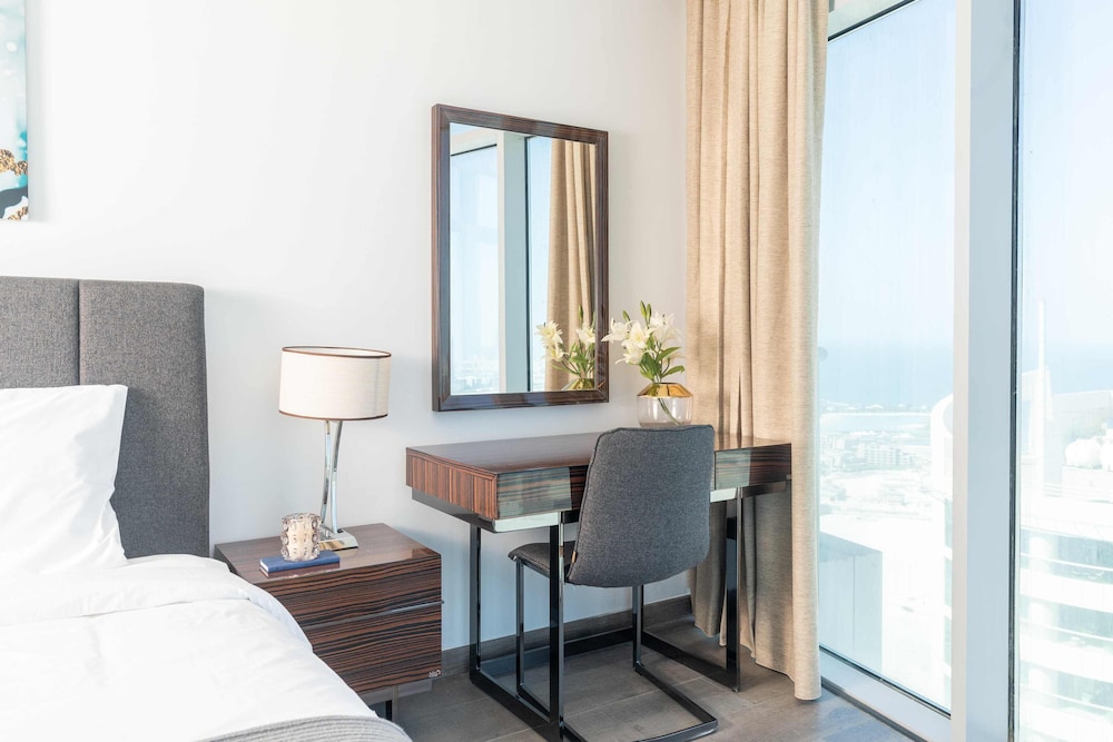 s plaza suites hotel