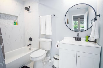 charming 3br 2ba gem close to downtown riverwalk