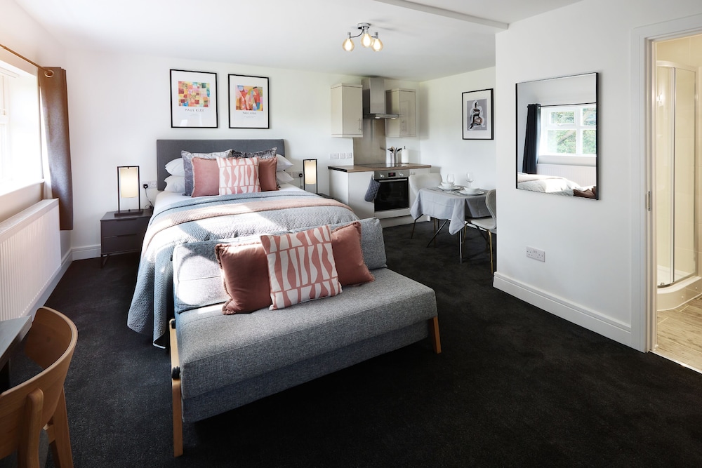 the woden boutique hotel walsall m6 j9