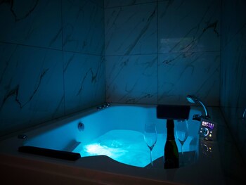 apartmoment jacuzzi