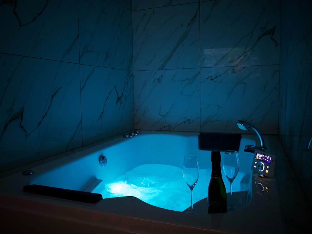 apartmoment jacuzzi