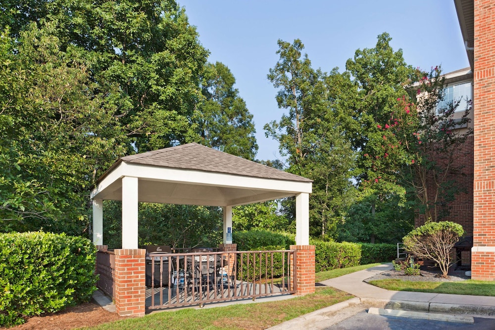 sonesta simply suites charlotte university