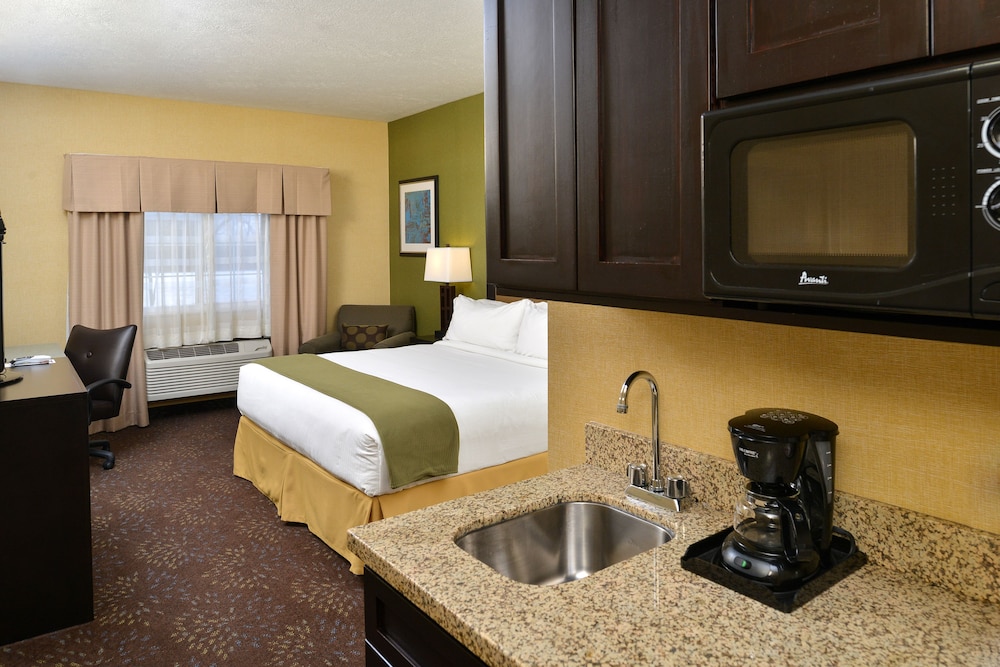 holiday inn express hotel and suites charlotte by ihg
