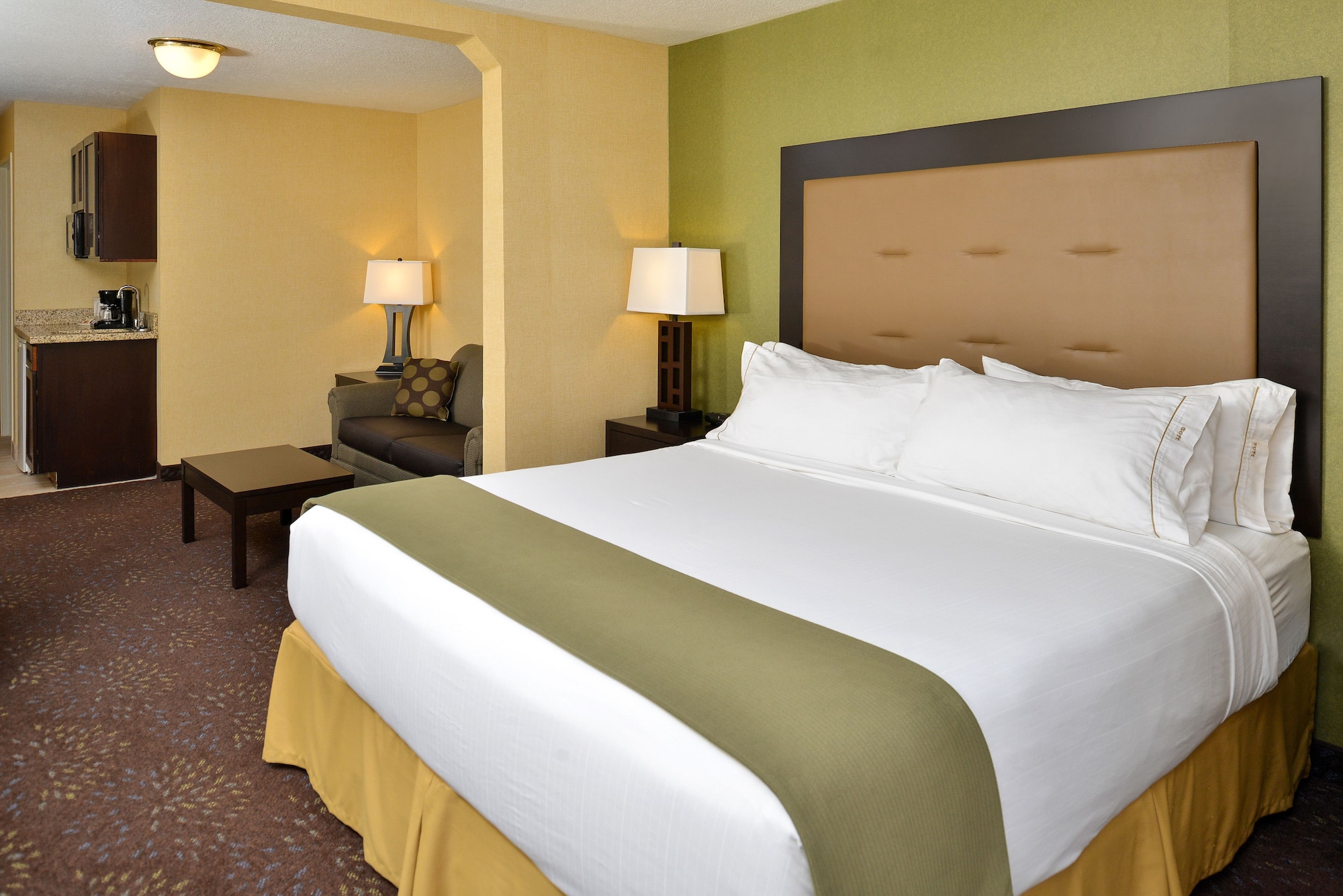 holiday inn express hotel and suites charlotte by ihg