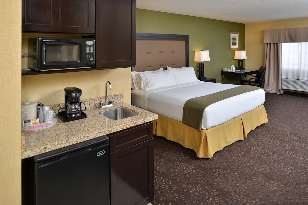 holiday inn express hotel and suites charlotte by ihg