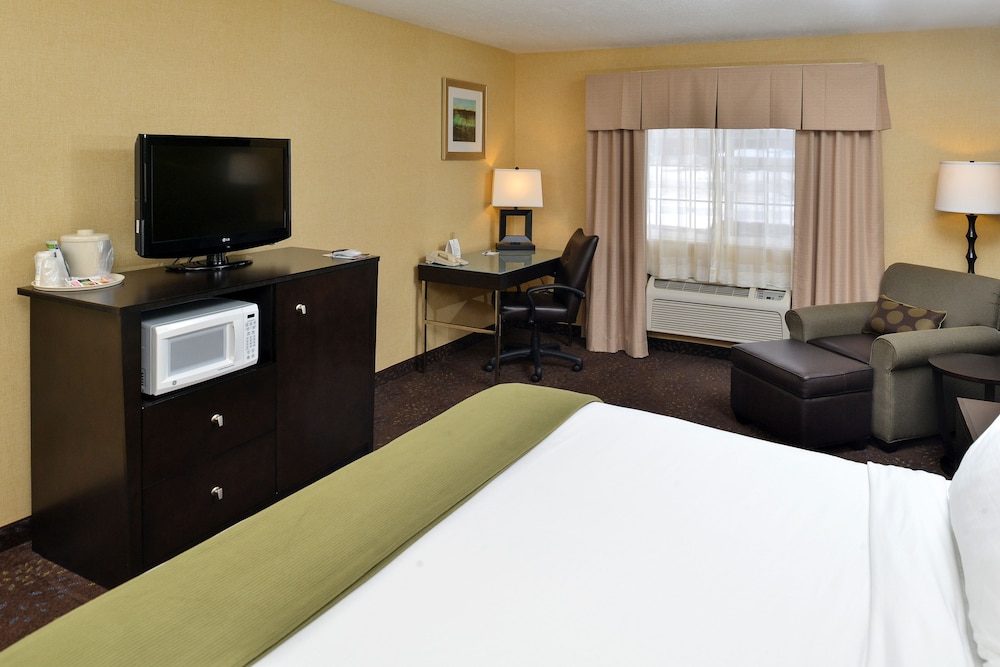 holiday inn express hotel and suites charlotte by ihg