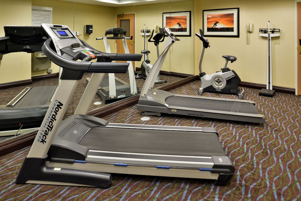 holiday inn express hotel and suites charlotte by ihg