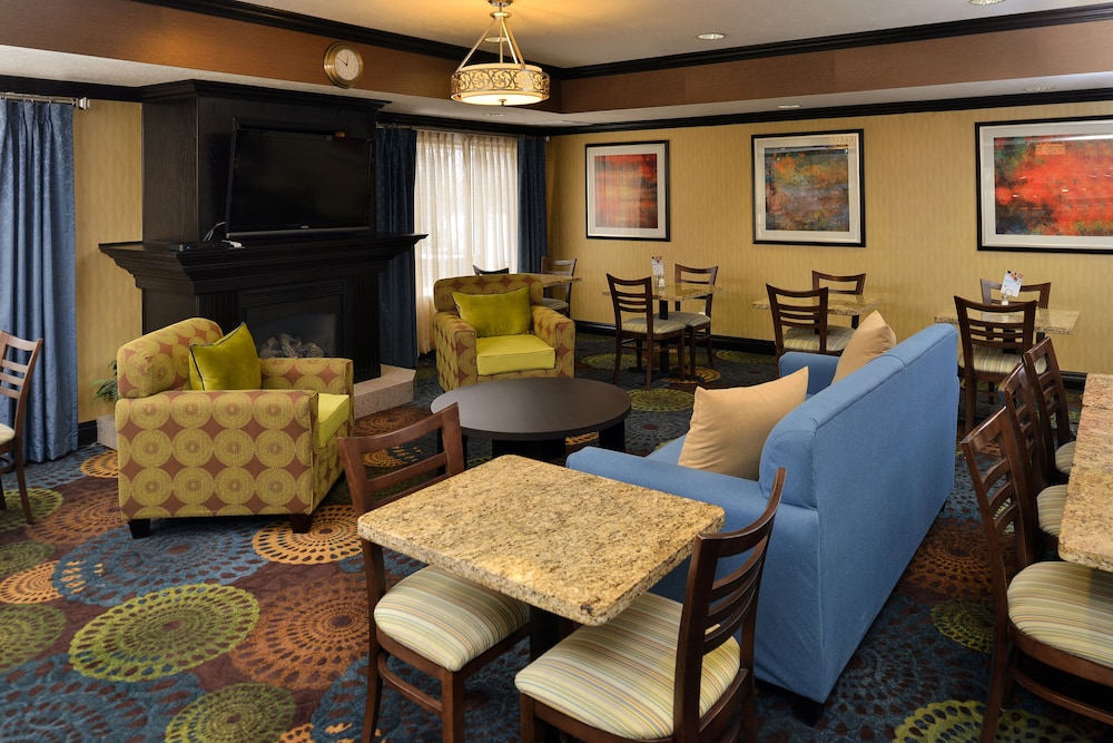 holiday inn express hotel and suites charlotte by ihg