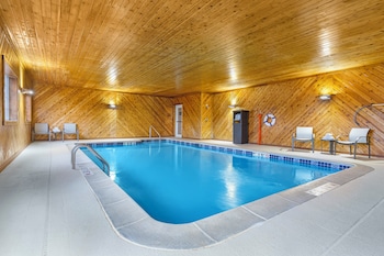 Holiday Inn Express Hotel & Suites Charlotte By Ihg,Eaton County>>Charlotte,3 star