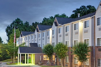 Microtel Inn By Wyndham Charlotte/University Place,In Charlotte (University Place),2 star