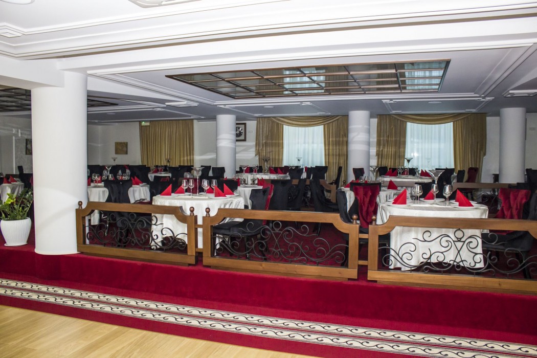 complex turistic cornul vanatorului