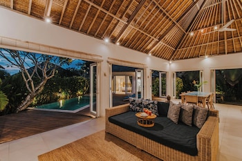 villa escape sandy bay