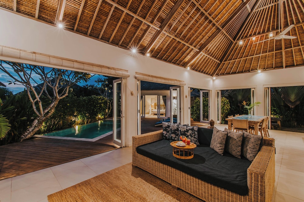 villa escape sandy bay