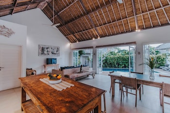 villa escape sandy bay