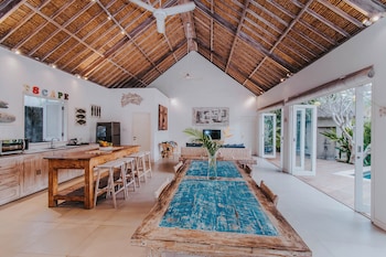 villa escape sandy bay